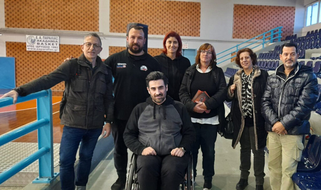 επίσκεψη καθηγητών και μαθητών-1