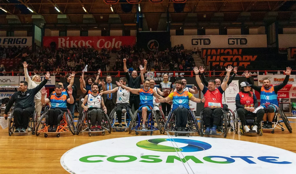 athlites stin ekdilosi paizontas me tin diaforetikotita